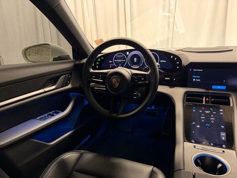 Used 2025 Porsche Taycan 4 image 12