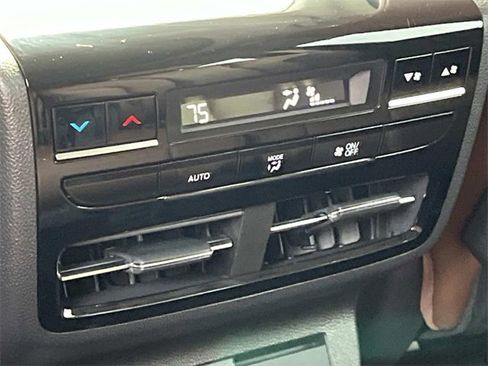 Used 2026 Acura MDX w/ Technology Package image 18