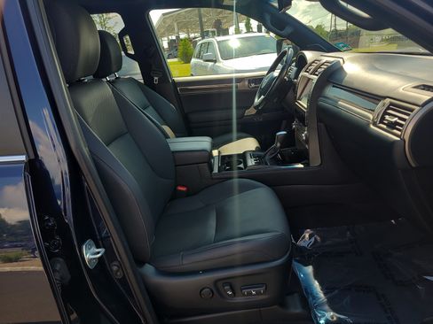 Used 2020 Lexus GX 460 Premium w/ Premium Package AWD/4WD image 17
