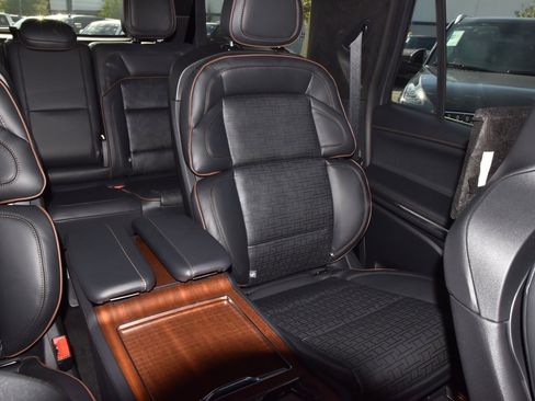 New 2025 Lincoln Navigator L Black Label image 24
