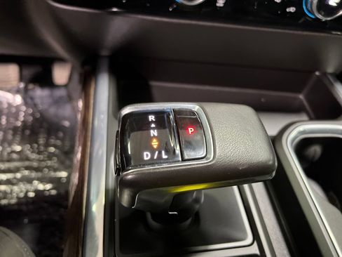 Used 2022 GMC Sierra 1500 Elevation w/ X31 Off-Road Package AWD/4WD image 32