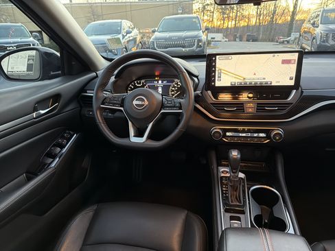 Used 2024 Nissan Altima 2.0 SR image 22