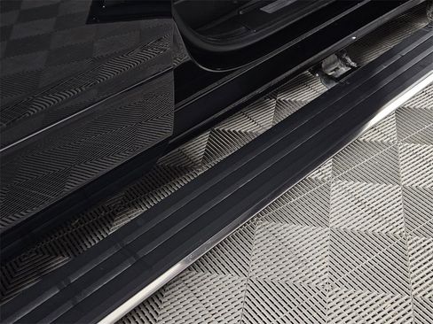 Used 2019 Chevrolet Tahoe Premier w/ Premier Plus Edition image 8