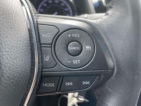 Used 2019 Toyota Camry SE FWD image 21