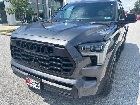 Used 2025 Toyota Sequoia TRD Pro AWD/4WD image 12