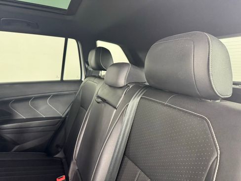 Used 2024 Volkswagen Tiguan SE R-Line image 25