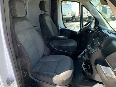 Used 2025 RAM ProMaster 2500 FWD image 19