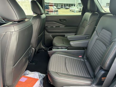 New 2026 Nissan Pathfinder Rock Creek w/ Rock Creek Premium Package AWD/4WD image 35