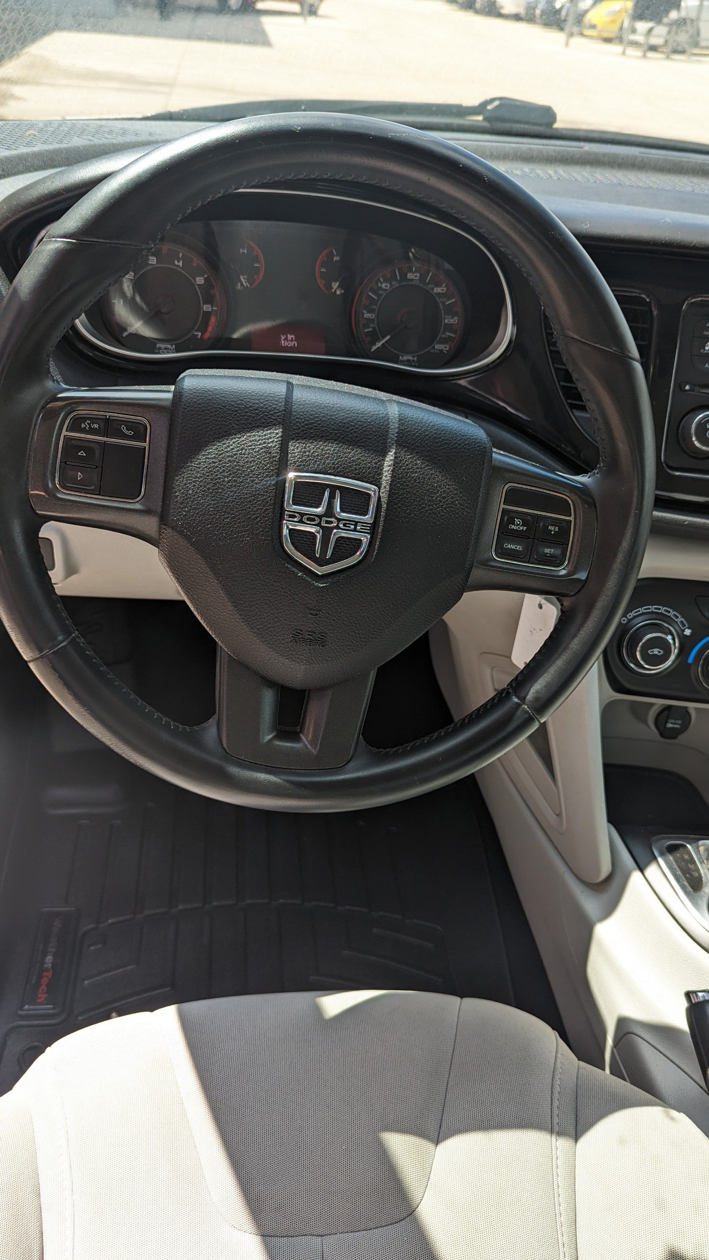 Used 2013 Dodge Dart SXT w/ Popular Equipment Group FWD image 3