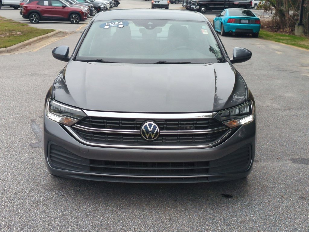 Used 2024 Volkswagen Jetta SE FWD image 10