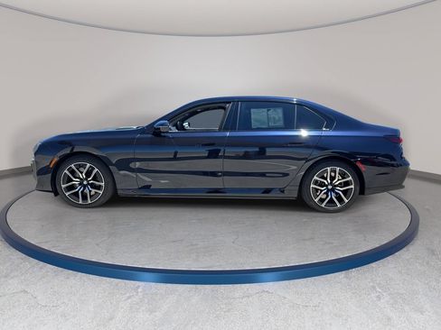 Used 2025 BMW i7 eDrive50 w/ M Sport Package RWD image 9