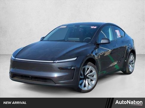 Used 2026 Tesla Model Y 2WD image 1