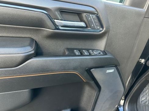 Used 2024 GMC Sierra 2500 AT4 w/ AT4 Premium Plus Package image 16