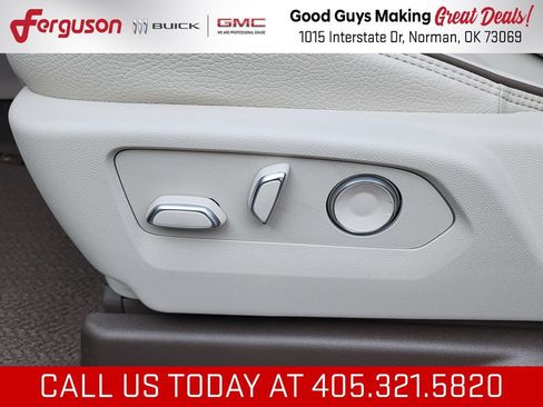 New 2026 GMC Yukon Denali w/ Denali Reserve Package AWD/4WD image 18