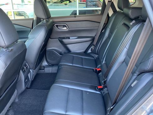 Certified 2021 Nissan Rogue SV w/ Premium Package AWD/4WD image 19
