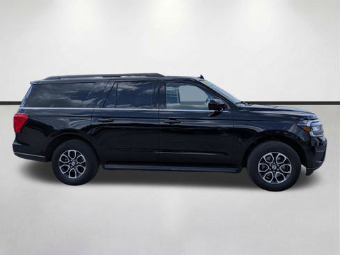 Used 2024 Ford Expedition Max XLT RWD image 3