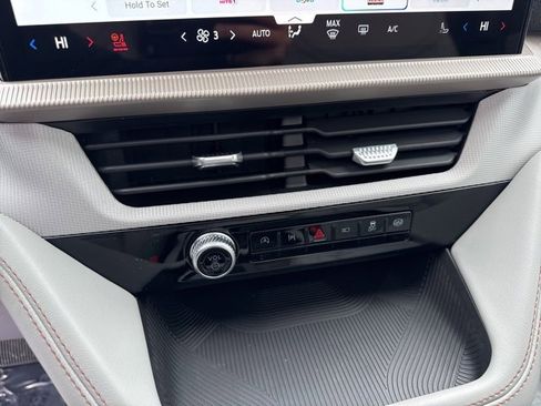 New 2026 Ford Explorer Active w/ Active Comfort Package image 16