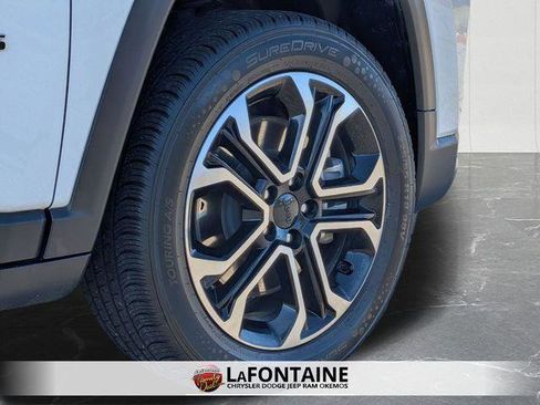 Certified 2023 Jeep Compass Limited image 31