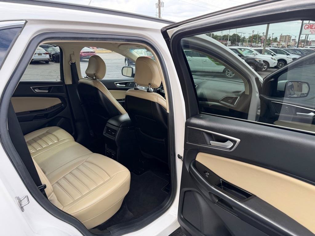 Used 2015 Ford Edge SEL w/ Equipment Group 201A AWD/4WD image 9