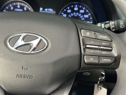 Used 2018 Hyundai Elantra GT image 29