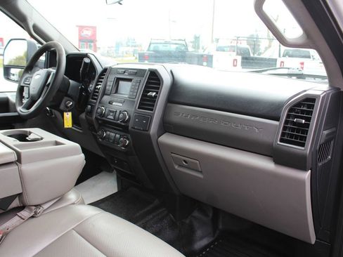 Used 2018 Ford F350 XL w/ Power Equipment Group image 21