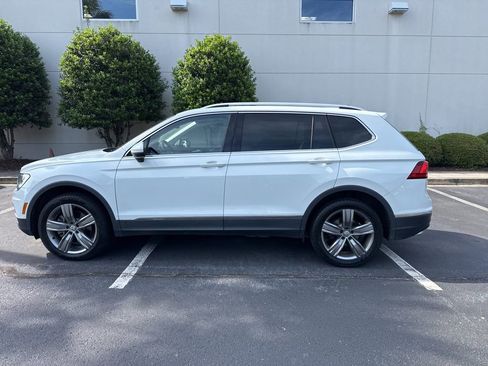Used 2021 Volkswagen Tiguan SE AWD/4WD image 6