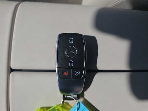 New 2026 Mercedes-Benz GLE 53 AMG 4MATIC image 36