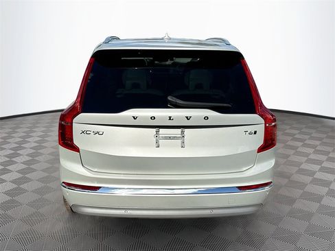 Used 2022 Volvo XC90 T6 Inscription w/ Lounge Package image 7