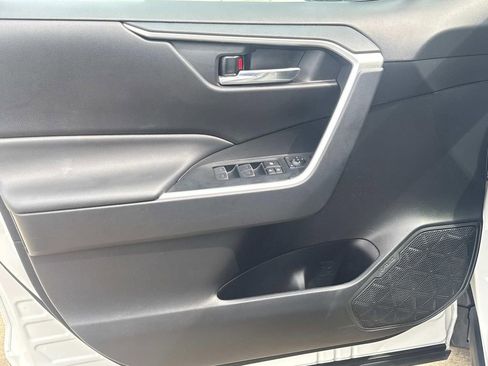 Used 2024 Toyota RAV4 XLE FWD image 25