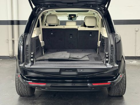Used 2023 Land Rover Range Rover Long Wheelbase Autobiography AWD/4WD image 15