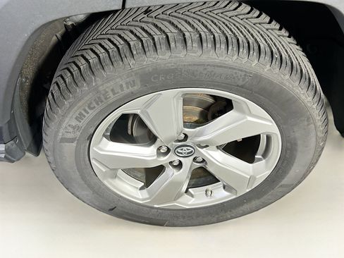 Used 2019 Toyota RAV4 Limited w/ Limited Grade Weather Package image 31