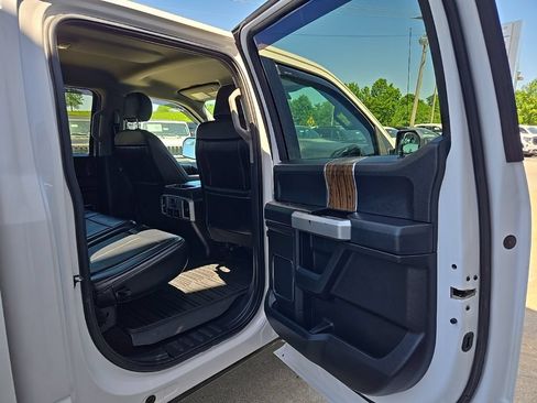 Used 2019 Ford F150 Lariat w/ Equipment Group 502A Luxury AWD/4WD image 28