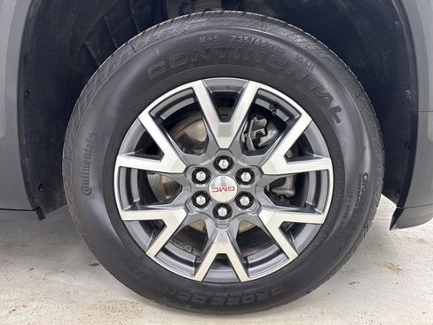 Used 2023 GMC Acadia SLT image 34