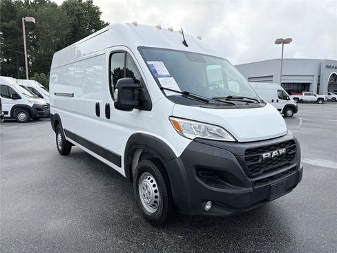 Used 2025 RAM ProMaster 2500 w/ Convenience Group FWD image 4