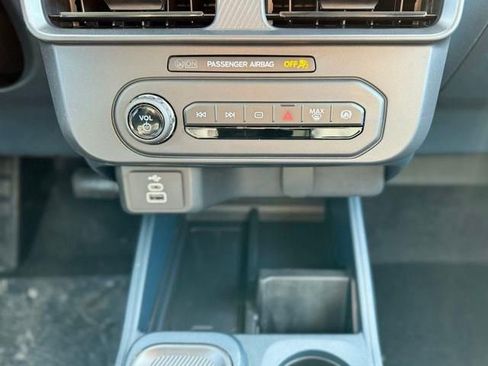 New 2026 Ford Maverick XL image 24