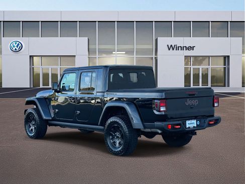 Used 2023 Jeep Gladiator Mojave w/ Cold Weather Group image 5