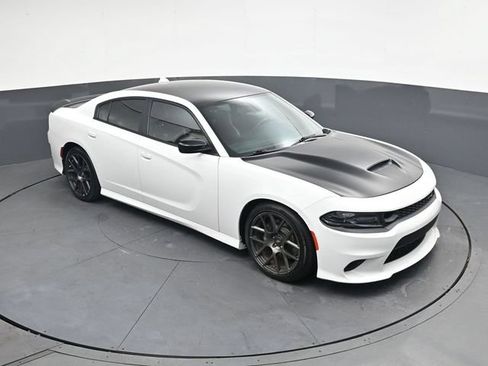 Used 2019 Dodge Charger Scat Pack w/ Plus Group RWD image 24