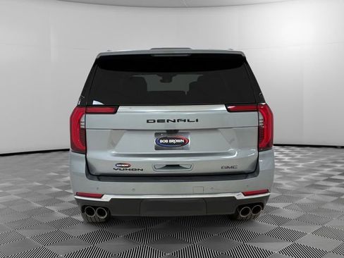 Used 2025 GMC Yukon Denali w/ Denali Reserve Package AWD/4WD image 4