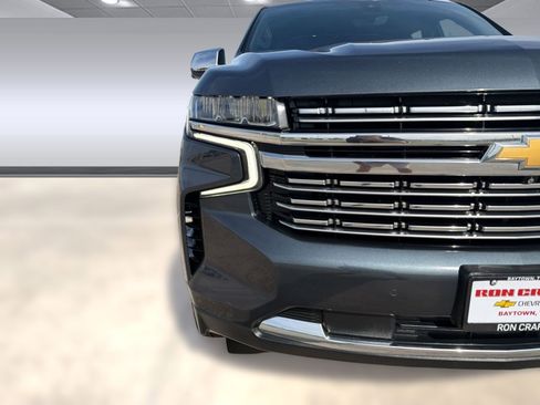Used 2021 Chevrolet Suburban Premier w/ Premium Package image 22