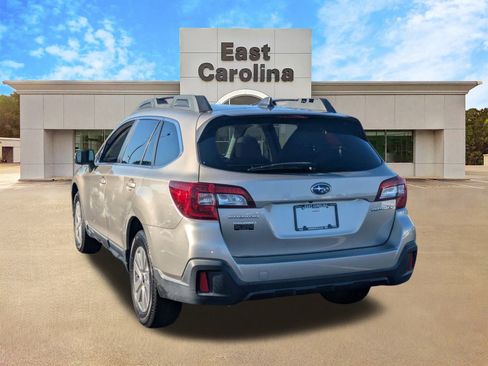 Used 2019 Subaru Outback 2.5i Premium image 5
