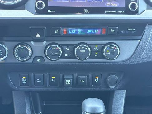 Certified 2023 Toyota Tacoma TRD Off-Road w/ TRD Premium Off Road Package AWD/4WD image 24