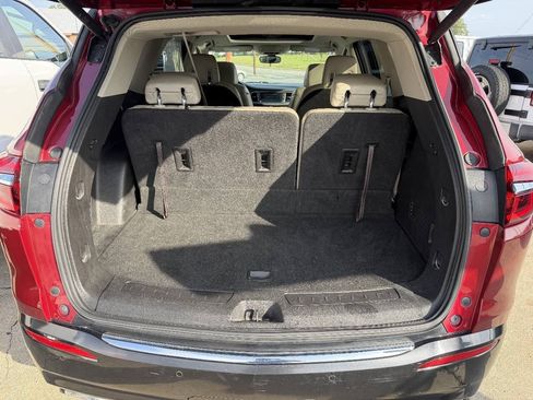 Used 2018 Buick Enclave Essence FWD image 19