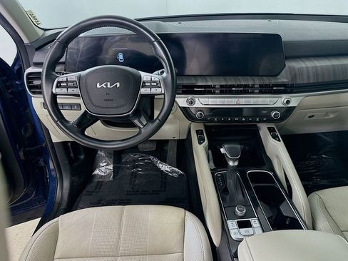 Used 2023 Kia Telluride EX w/ EX Captain's Chair Package image 18
