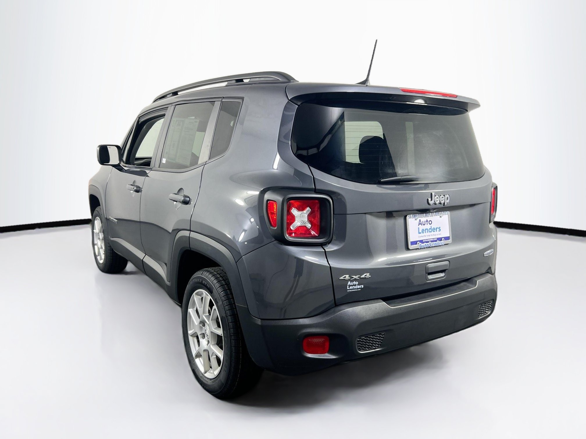 Used 2022 Jeep Renegade Latitude AWD/4WD image 7
