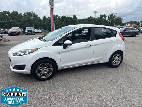 Used 2019 Ford Fiesta SE FWD image 1