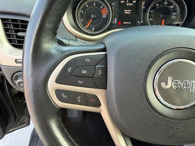 Used 2017 Jeep Cherokee Latitude w/ True North Edition AWD/4WD image 15