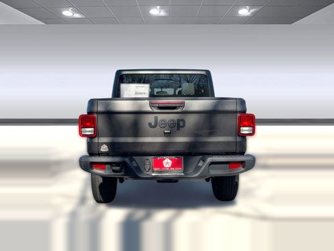 New 2026 Jeep Gladiator Sport image 9
