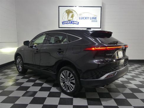 Used 2021 Toyota Venza Limited w/ Advanced Technology Package image 11