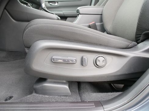 Certified 2025 Honda CR-V EX image 17