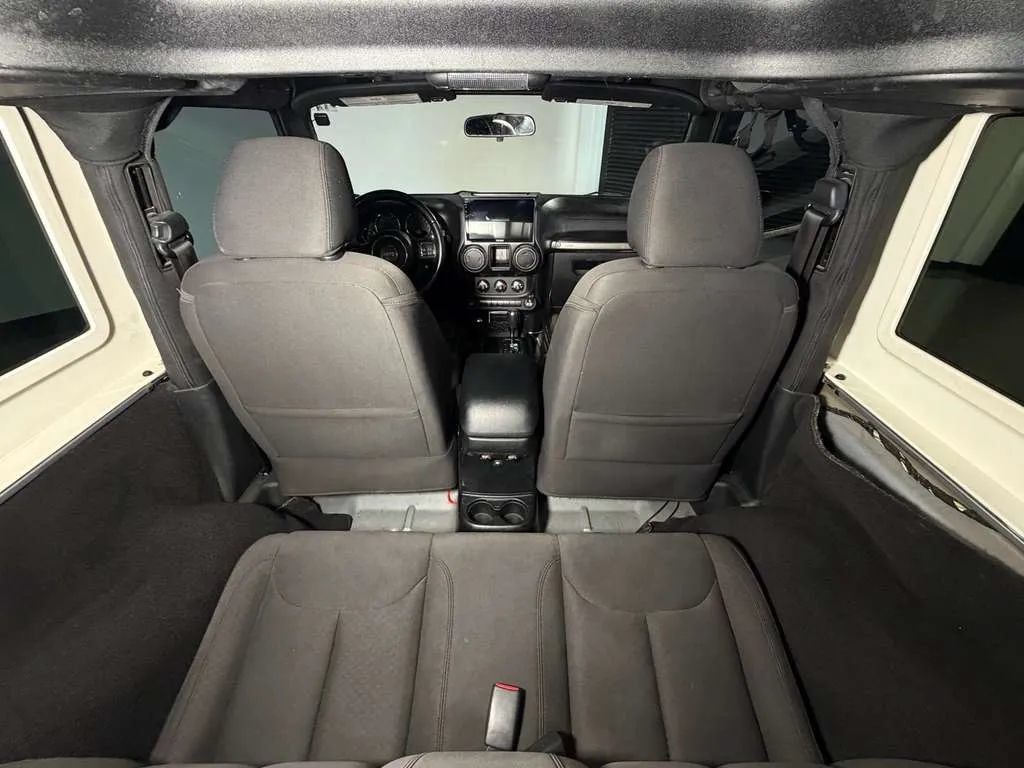 Used 2018 Jeep Wrangler Sport AWD/4WD image 4